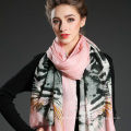 Mme Long Wool Tiger Pattern Impression numérique Foulard rose